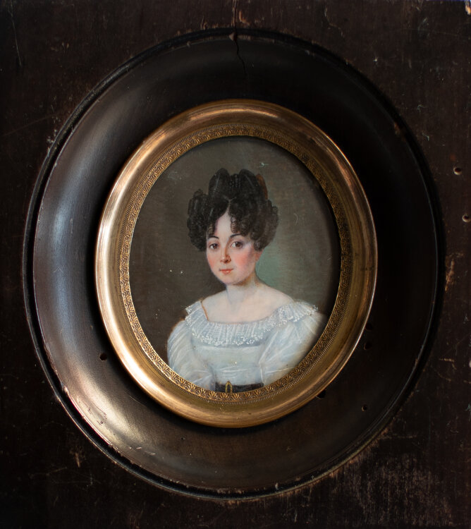 Unbekannt - Porträt einer jungen Dame mit Schleife im Haar - Gouache auf Bein - um 1830