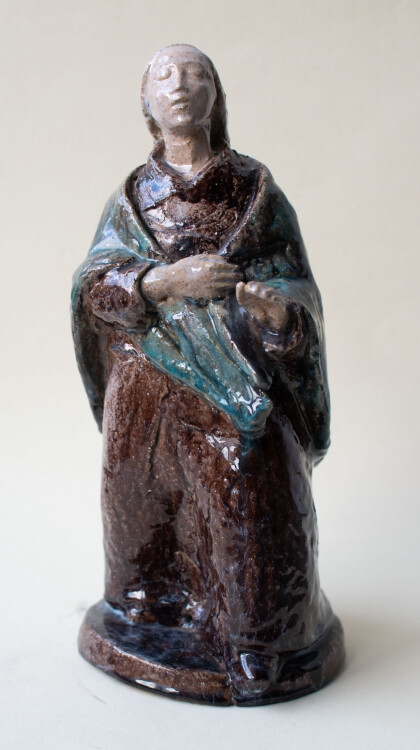 Maria Delago - Frau mit Schultertuch - 1995 - Skulptur