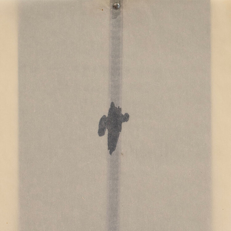Karlheinz Schäfer - Buchobjekt mit Aluminiumfolie - 1974 - Transparentpapier, Negativfolie, Aluminiumfolie und schwarzes Papier (teils perforiert) und Farbstift, Rundkopfklammer