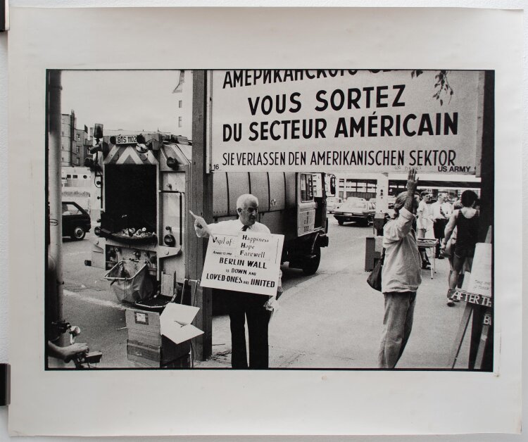 Uwe J. Haack - Berlin Grenzübergang - 1990 - Fotografie
