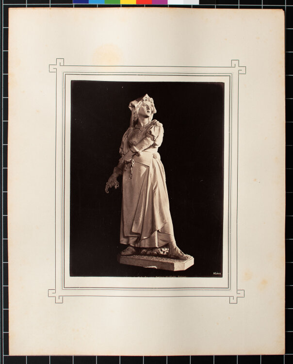 György Klösz - Frau mit Eisenketten - 1873 - Albuminabzug