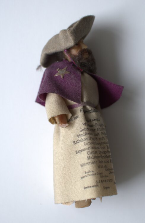 unbekannt - Menükartenpuppe Frohnleichnam, München 1885 - 1883 - Filzwolle und Wachs