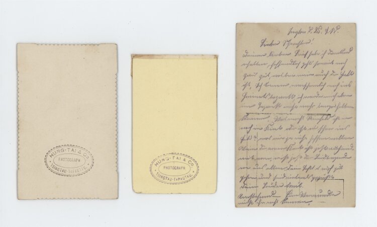 Hung-Tao & Co - Historisches Fotoalbum mit Tsukomogami-Darstellung - um 1904 - Seide, Lack, Naturmaterialien, Aquarell