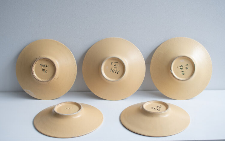 Elsterwerda Keramik - Teller, Set 5-teilig - um 1930 - Keramik, handbemalt