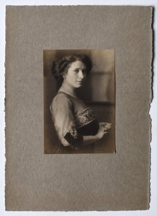 Camille Ruf - Porträt Emmay Krüger - um 1914 - Fotografie